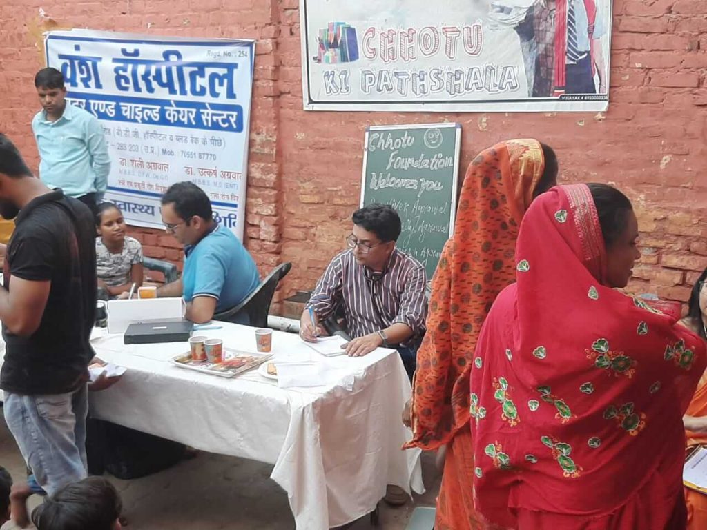 Chotu Foundation Health camp - Dr. Vivek Agrawal Firozabad - Vansh Mother and Child Care Center Firozabad - Vansh Hospital