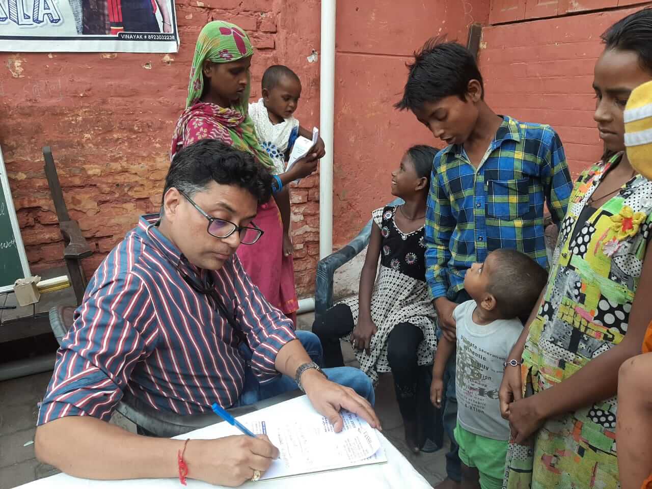 Chotu Foundation Health camp - Dr. Vivek Agrawal Firozabad - Vansh Mother and Child Care Center Firozabad - Vansh Hospital